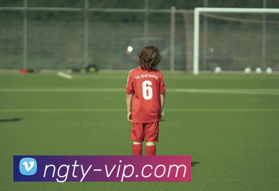 澳网决赛巅峰对决阿尔卡拉斯力克德约科维奇以22岁272天成就最年轻全满贯伟业